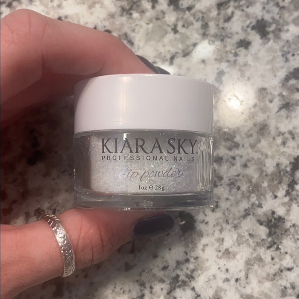 Kiara Sky dip powder